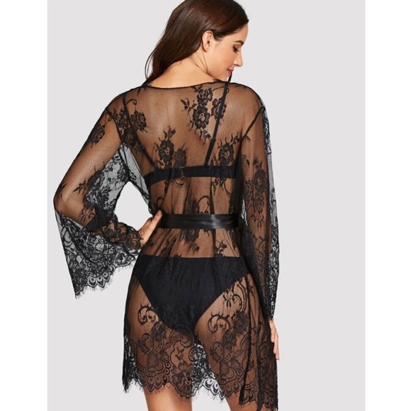 Black Lace Robe with Thong - Picture 3 of 4